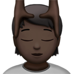 person getting massage: dark skin tone